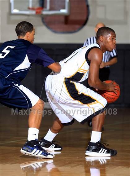 Thumbnail 1 in College Park vs. Marshall (McDonald's Texas Invitational) photogallery.