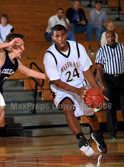Thumbnail 2 in College Park vs. Marshall (McDonald's Texas Invitational) photogallery.