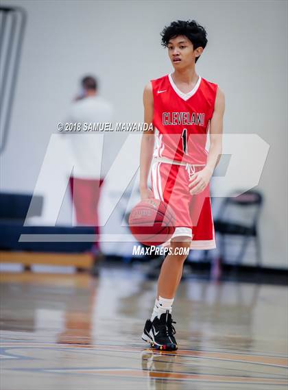 Thumbnail 2 in Cleveland vs. Chaminade photogallery.