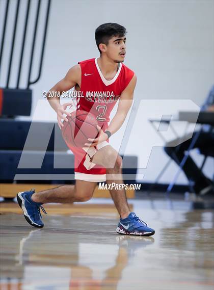 Thumbnail 3 in Cleveland vs. Chaminade photogallery.