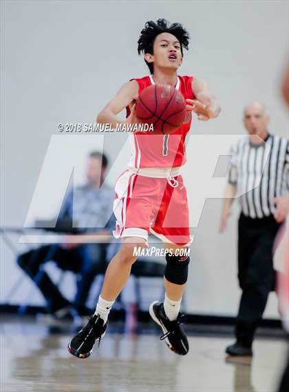 Thumbnail 2 in Cleveland vs. Chaminade photogallery.