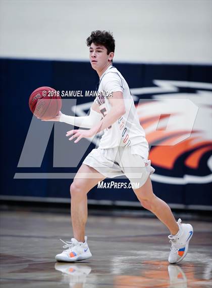 Thumbnail 2 in Cleveland vs. Chaminade photogallery.