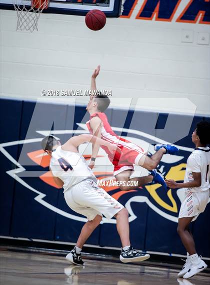 Thumbnail 2 in Cleveland vs. Chaminade photogallery.