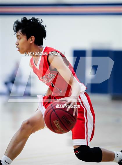 Thumbnail 2 in Cleveland vs. Chaminade photogallery.