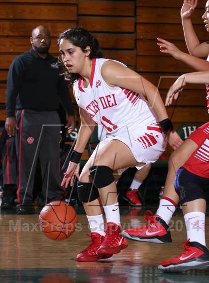 Thumbnail 1 in Saint Mary's vs. Mater Dei (Paul Pierce Classic) photogallery.