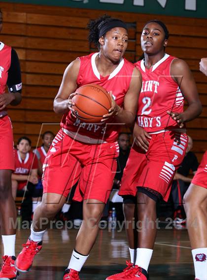 Thumbnail 1 in Saint Mary's vs. Mater Dei (Paul Pierce Classic) photogallery.