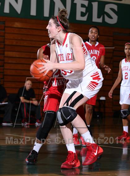 Thumbnail 2 in Saint Mary's vs. Mater Dei (Paul Pierce Classic) photogallery.
