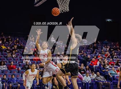 Thumbnail 2 in Salpointe Catholic @ Tucson High Magnet School (MLK Basketball Classic) photogallery.