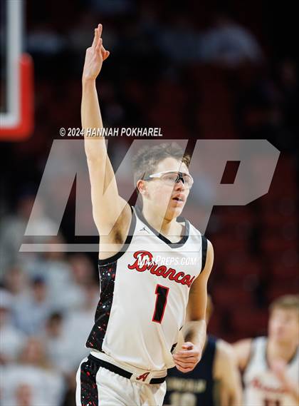 Thumbnail 3 in Amherst vs. Lincoln Lutheran (NSAA Class C2 Final) photogallery.