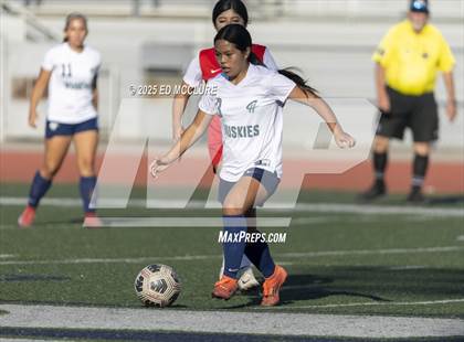 Thumbnail 3 in Chino Hills vs Great Oak photogallery.
