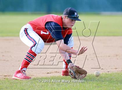 Thumbnail 1 in Dunedin vs. Central (FHSAA Regional Quarterfinal)  photogallery.