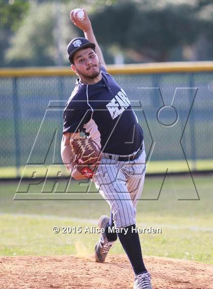Thumbnail 1 in Dunedin vs. Central (FHSAA Regional Quarterfinal)  photogallery.