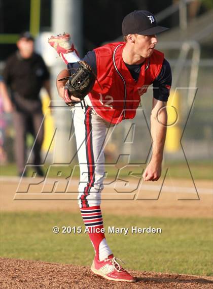 Thumbnail 2 in Dunedin vs. Central (FHSAA Regional Quarterfinal)  photogallery.