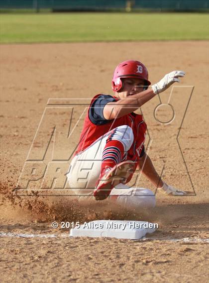 Thumbnail 1 in Dunedin vs. Central (FHSAA Regional Quarterfinal)  photogallery.