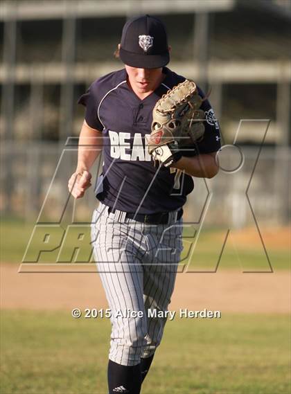 Thumbnail 3 in Dunedin vs. Central (FHSAA Regional Quarterfinal)  photogallery.