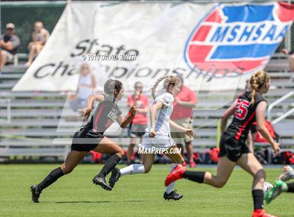 Thumbnail 3 in Kearney vs Union (MSHSAA Class 3 Third Place) photogallery.