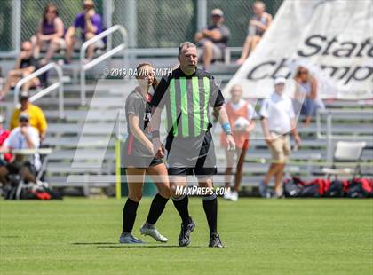 Thumbnail 2 in Kearney vs Union (MSHSAA Class 3 Third Place) photogallery.
