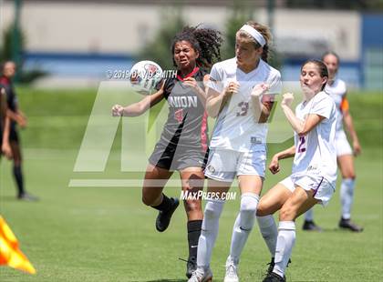 Thumbnail 3 in Kearney vs Union (MSHSAA Class 3 Third Place) photogallery.
