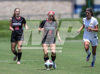 Thumbnail 3 in Kearney vs Union (MSHSAA Class 3 Third Place) photogallery.