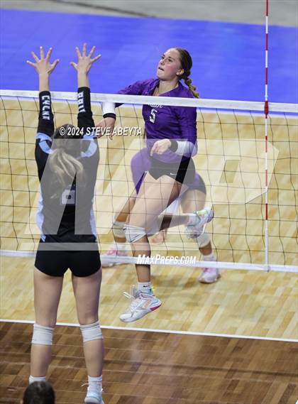 Thumbnail 3 in Denver South vs. Pueblo West (CHSAA 5A 1st Round) photogallery.