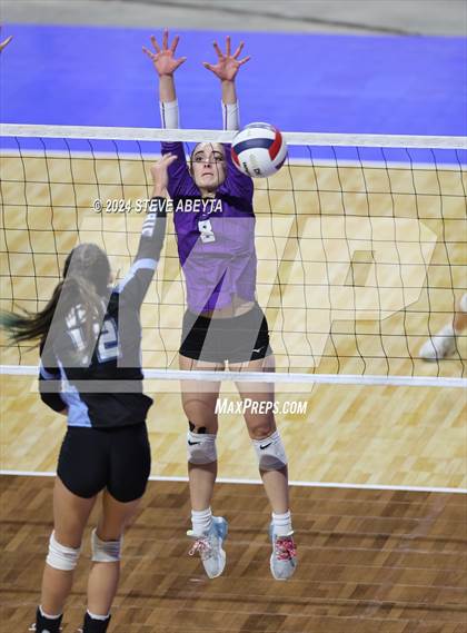 Thumbnail 3 in Denver South vs. Pueblo West (CHSAA 5A 1st Round) photogallery.