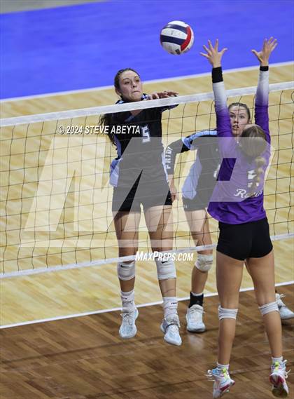 Thumbnail 3 in Denver South vs. Pueblo West (CHSAA 5A 1st Round) photogallery.