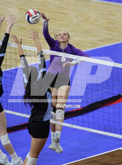 Thumbnail 1 in Denver South vs. Pueblo West (CHSAA 5A 1st Round) photogallery.