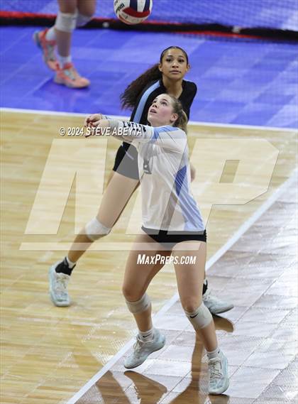 Thumbnail 2 in Denver South vs. Pueblo West (CHSAA 5A 1st Round) photogallery.