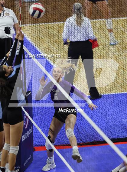 Thumbnail 1 in Denver South vs. Pueblo West (CHSAA 5A 1st Round) photogallery.