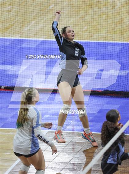 Thumbnail 3 in Denver South vs. Pueblo West (CHSAA 5A 1st Round) photogallery.