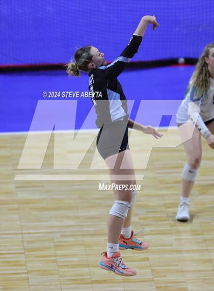 Thumbnail 2 in Denver South vs. Pueblo West (CHSAA 5A 1st Round) photogallery.