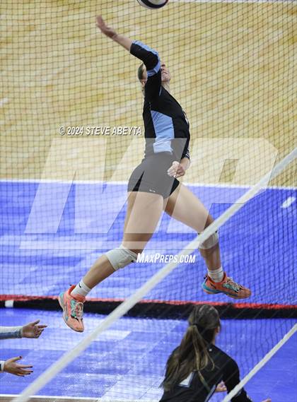 Thumbnail 3 in Denver South vs. Pueblo West (CHSAA 5A 1st Round) photogallery.
