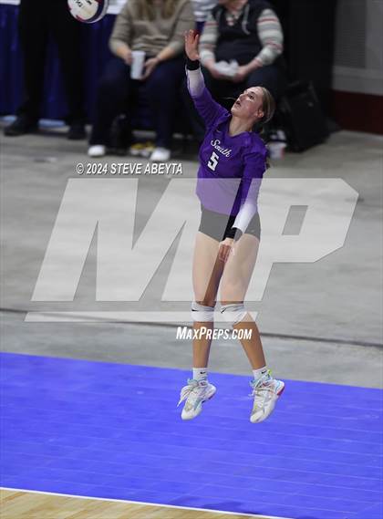Thumbnail 3 in Denver South vs. Pueblo West (CHSAA 5A 1st Round) photogallery.