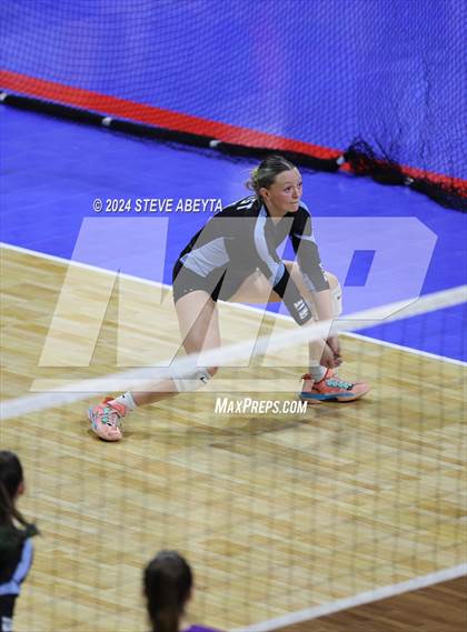 Thumbnail 3 in Denver South vs. Pueblo West (CHSAA 5A 1st Round) photogallery.