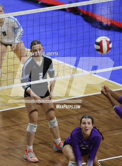 Thumbnail 1 in Denver South vs. Pueblo West (CHSAA 5A 1st Round) photogallery.