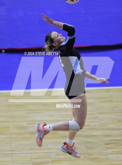 Thumbnail 1 in Denver South vs. Pueblo West (CHSAA 5A 1st Round) photogallery.