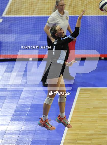 Thumbnail 1 in Denver South vs. Pueblo West (CHSAA 5A 1st Round) photogallery.