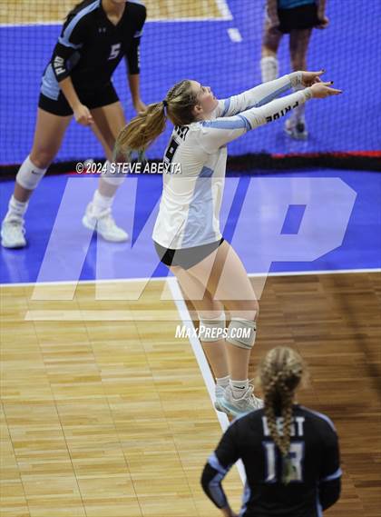 Thumbnail 2 in Denver South vs. Pueblo West (CHSAA 5A 1st Round) photogallery.