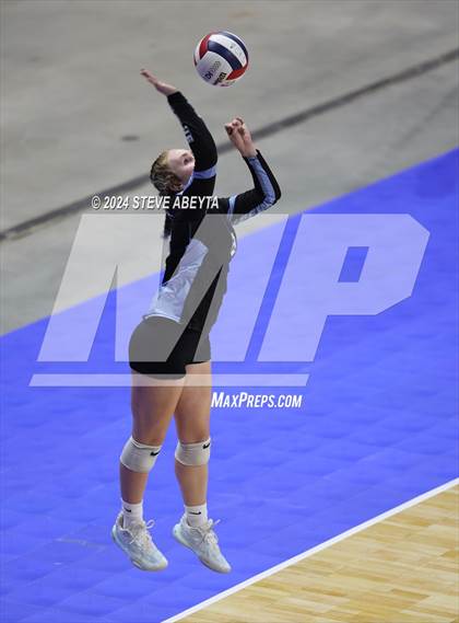 Thumbnail 3 in Denver South vs. Pueblo West (CHSAA 5A 1st Round) photogallery.