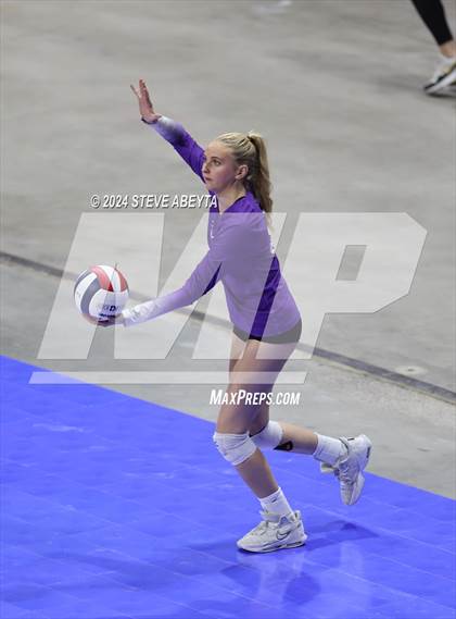 Thumbnail 2 in Denver South vs. Pueblo West (CHSAA 5A 1st Round) photogallery.