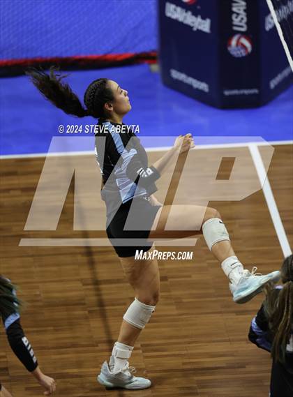 Thumbnail 3 in Denver South vs. Pueblo West (CHSAA 5A 1st Round) photogallery.