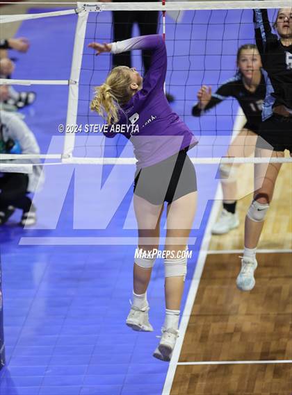 Thumbnail 1 in Denver South vs. Pueblo West (CHSAA 5A 1st Round) photogallery.