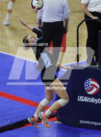 Thumbnail 2 in Denver South vs. Pueblo West (CHSAA 5A 1st Round) photogallery.