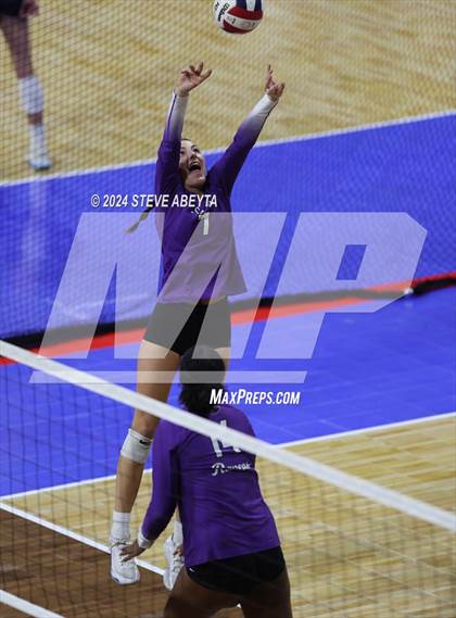 Thumbnail 3 in Denver South vs. Pueblo West (CHSAA 5A 1st Round) photogallery.