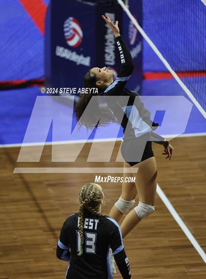 Thumbnail 1 in Denver South vs. Pueblo West (CHSAA 5A 1st Round) photogallery.