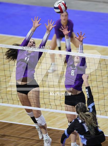 Thumbnail 3 in Denver South vs. Pueblo West (CHSAA 5A 1st Round) photogallery.