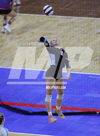 Thumbnail 3 in Denver South vs. Pueblo West (CHSAA 5A 1st Round) photogallery.