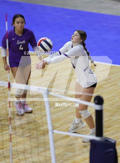 Thumbnail 3 in Denver South vs. Pueblo West (CHSAA 5A 1st Round) photogallery.