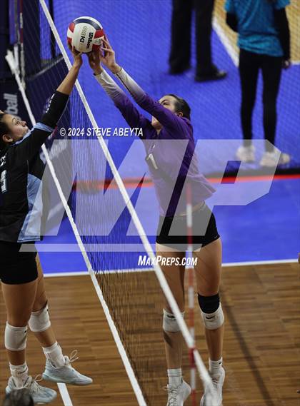 Thumbnail 1 in Denver South vs. Pueblo West (CHSAA 5A 1st Round) photogallery.