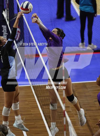 Thumbnail 2 in Denver South vs. Pueblo West (CHSAA 5A 1st Round) photogallery.